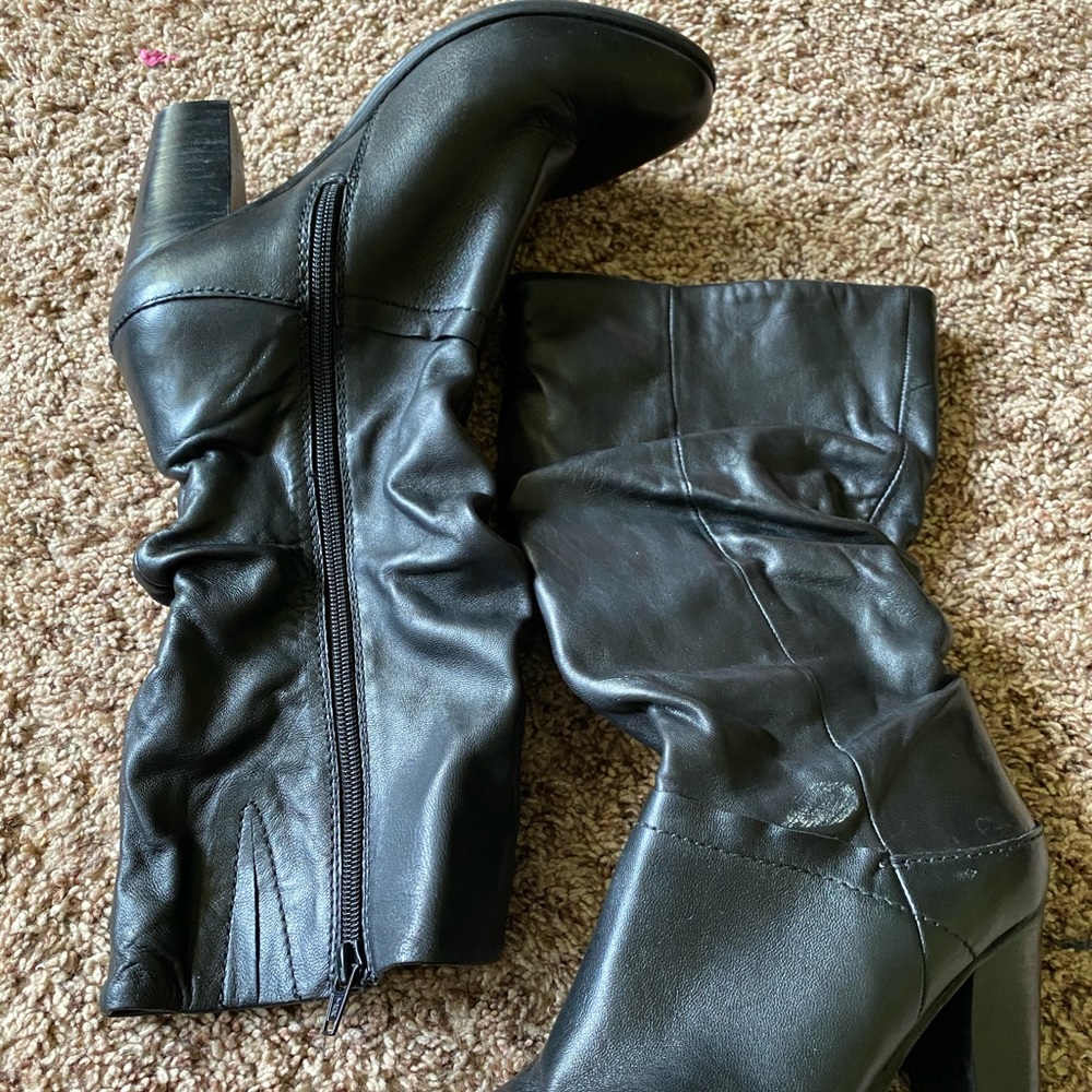 Heeled boots
